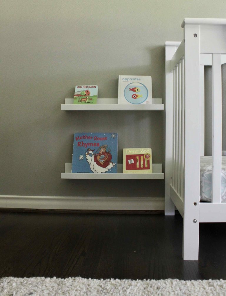 How to Organize Kid's Books - Simple Families